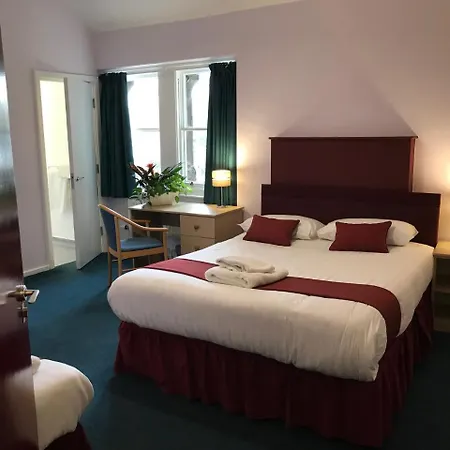 Готель Hinsley Hall 3*