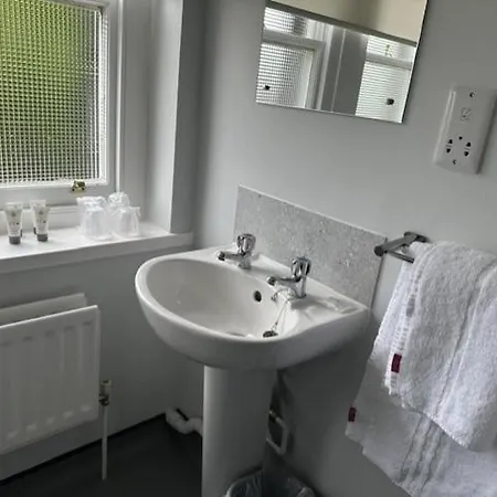 Hinsley Hall Hotell 3*