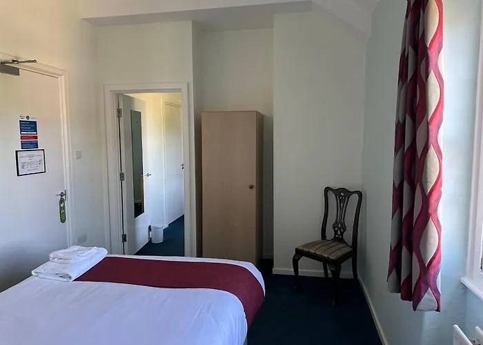 Hinsley Hall Leeds (West Yorkshire)