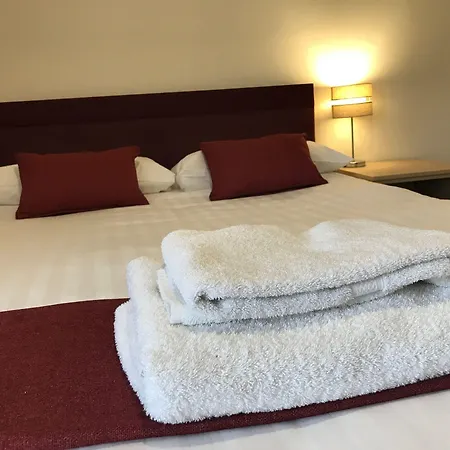 Hinsley Hall 3* Leeds